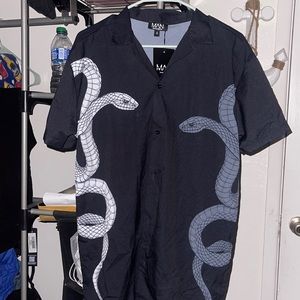 Short sleeve oversized snake shirt Size S